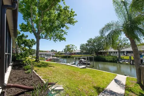 9476 Tradewinds Avenue Seminole FL 33776