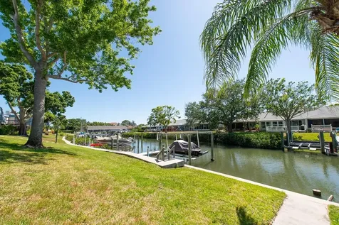 9476 Tradewinds Avenue Seminole FL 33776
