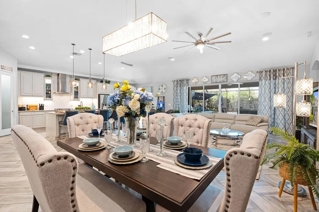 7702 Paradiso Drive Apollo Beach FL 33572