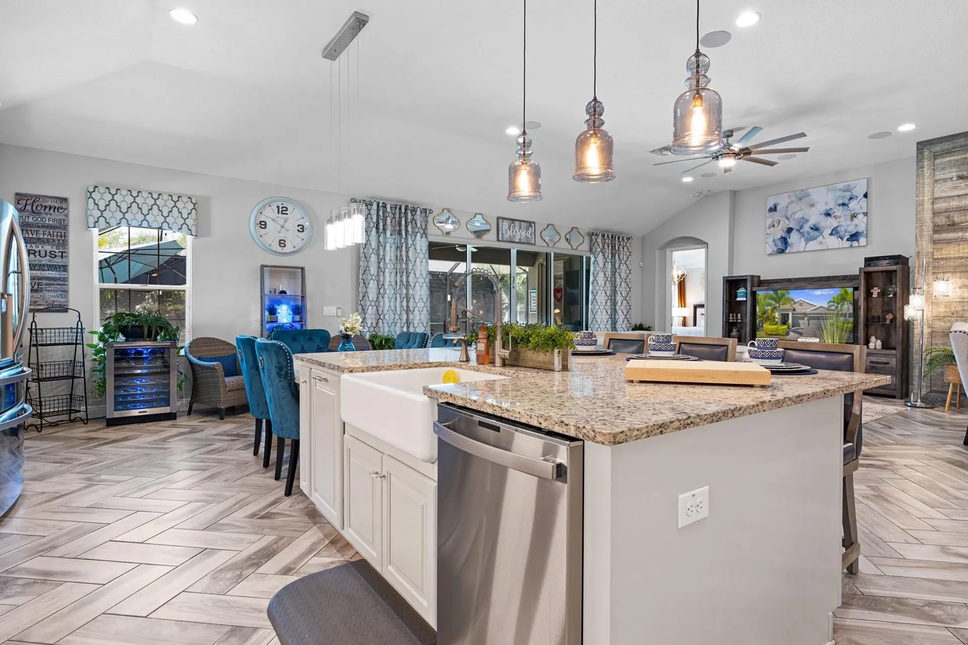 7702 Paradiso Drive Apollo Beach FL 33572