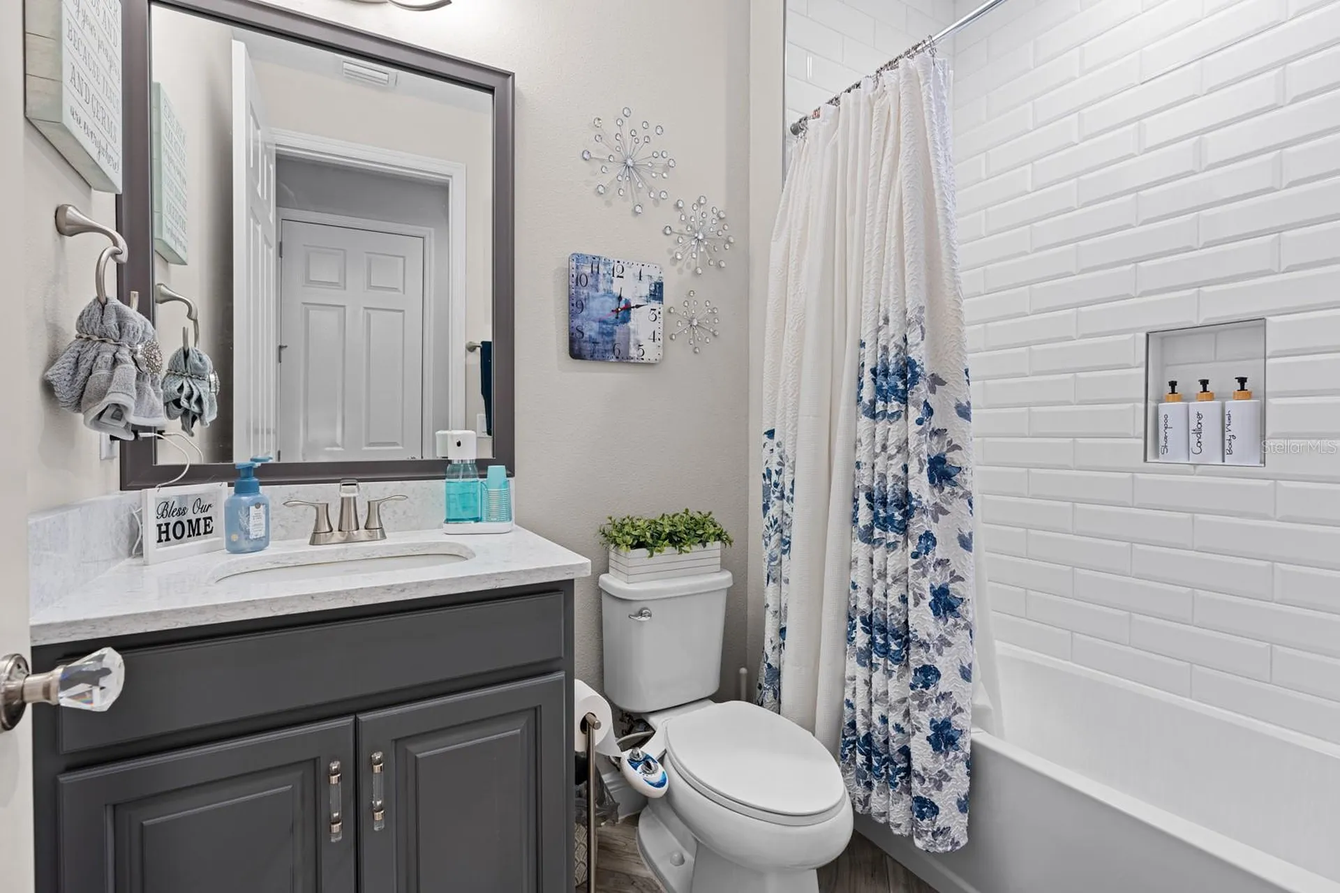 7702 Paradiso Drive Apollo Beach FL 33572
