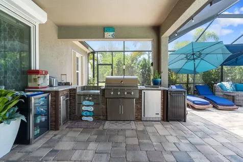 7702 Paradiso Drive Apollo Beach FL 33572