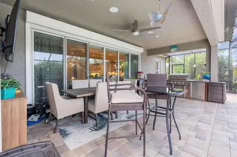 7702 Paradiso Drive Apollo Beach FL 33572
