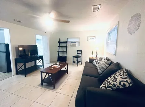 4811 Emerson Avenue S St Petersburg FL 33711
