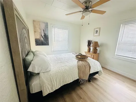 4811 Emerson Avenue S St Petersburg FL 33711