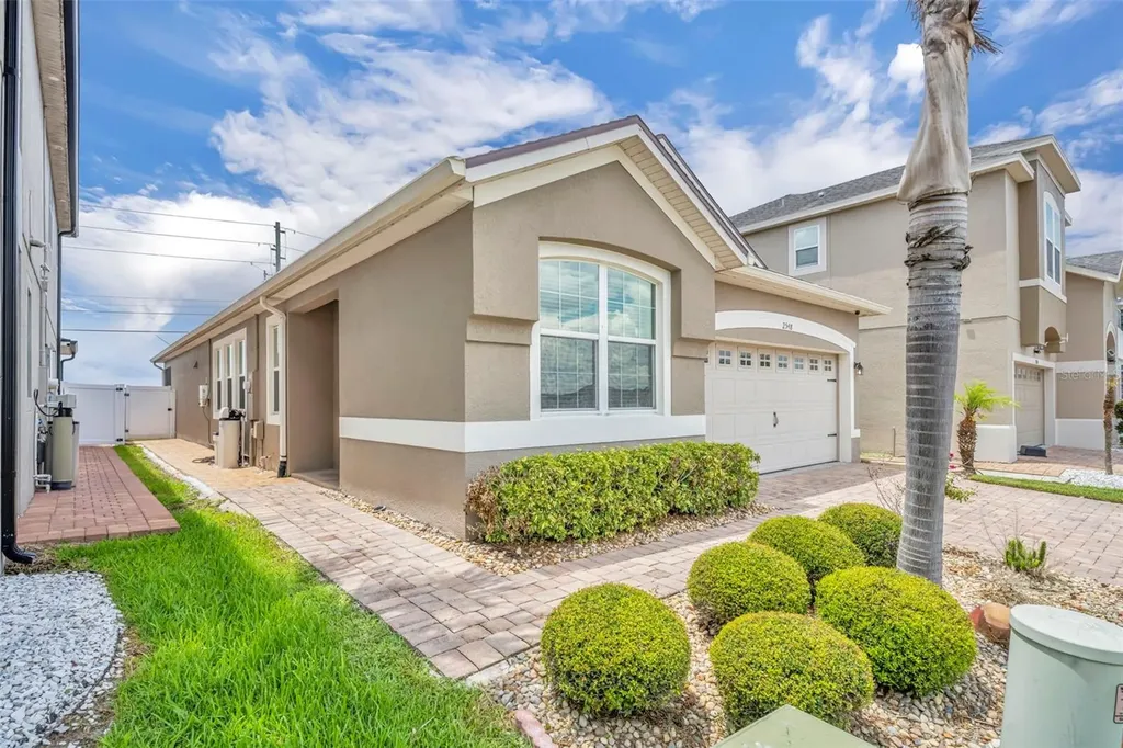 2548 Nouveau Way Kissimmee FL 34741
