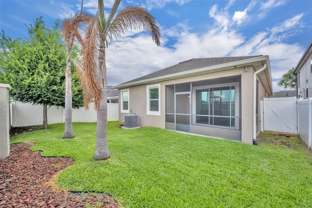 2548 Nouveau Way Kissimmee FL 34741