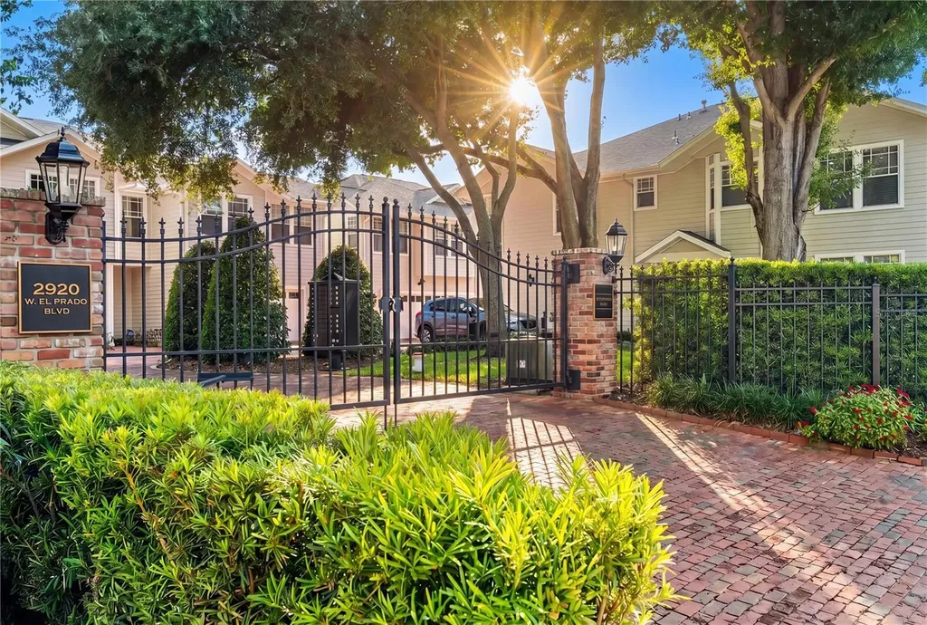2920 W El Prado Boulevard Tampa FL 33629