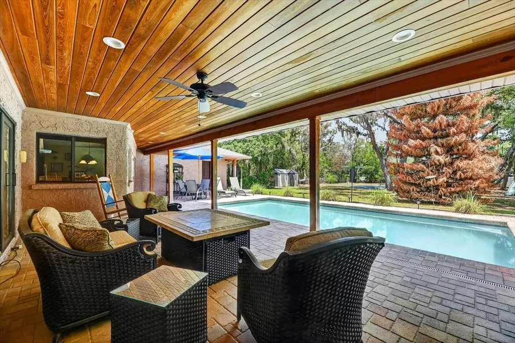11214 Leprechaun Drive Riverview FL 33569