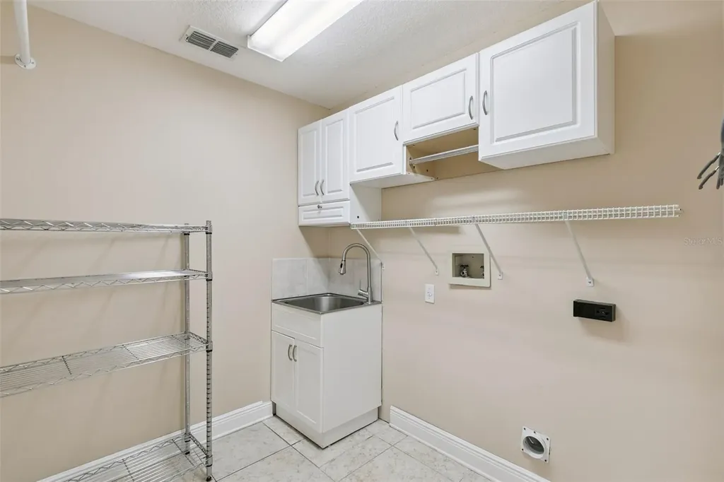 7670 Milano Drive Orlando FL 32835