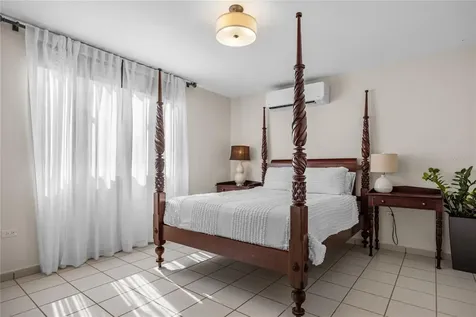 96 Calle Pitirre Urb. Montehiedra San Juan PR 00926