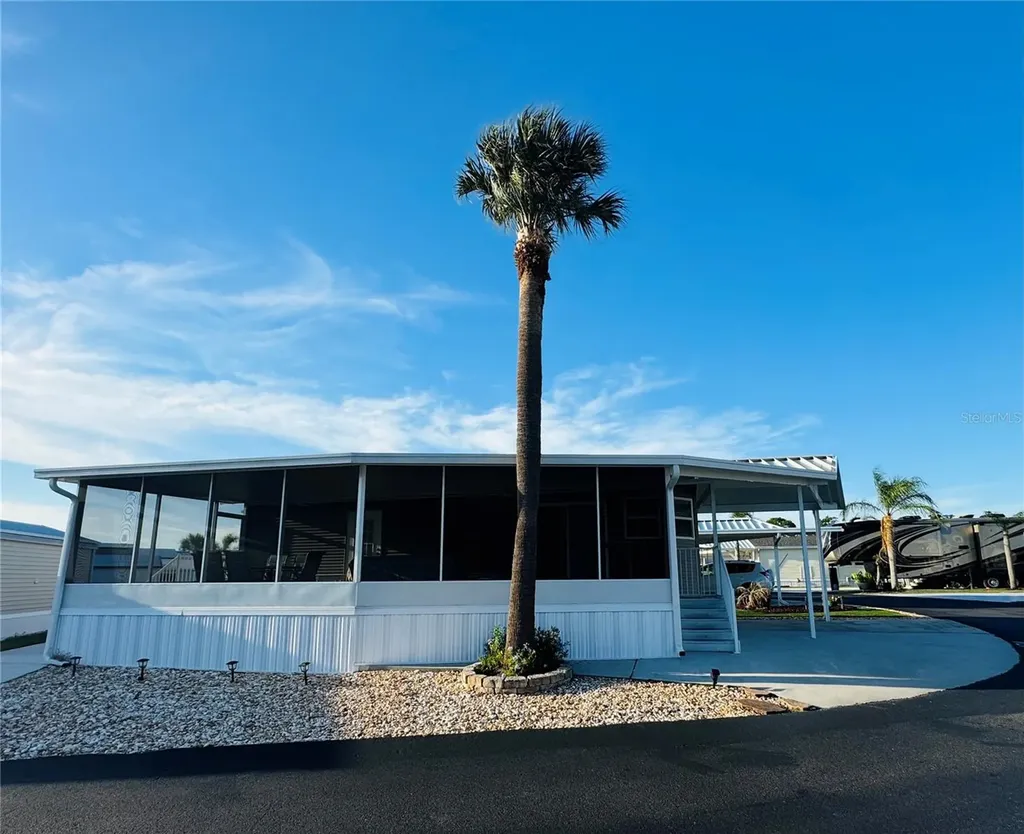 42769 Highway 27 Davenport FL 33837