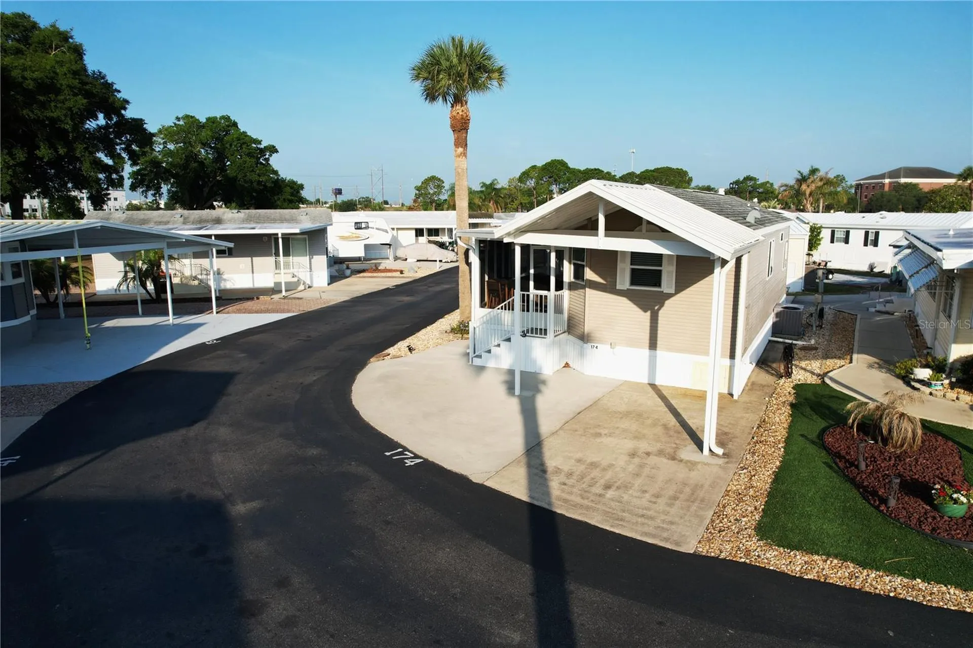 42769 Highway 27 Davenport FL 33837