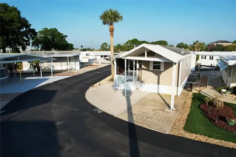 42769 Highway 27 Davenport FL 33837