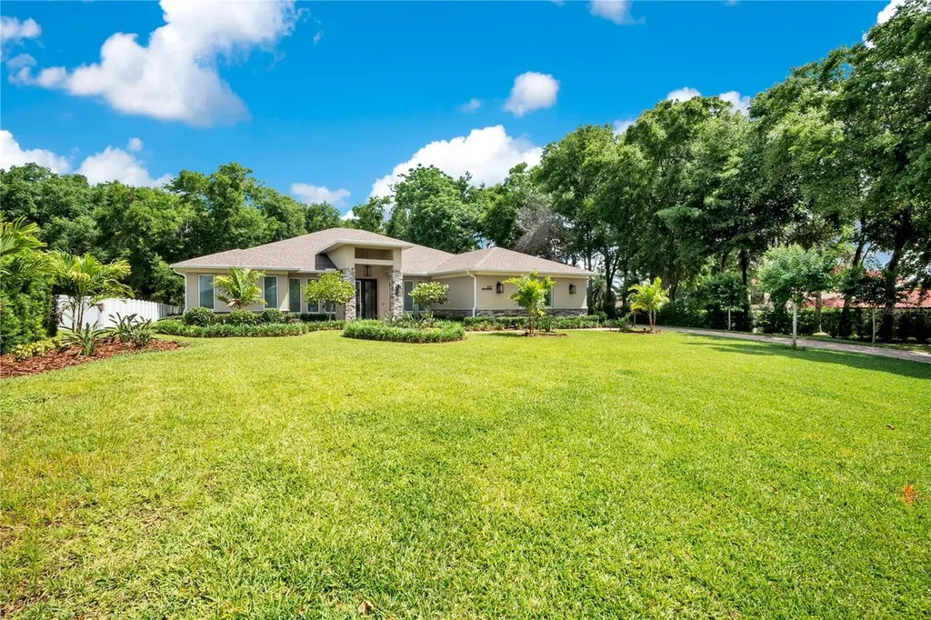 1107 Palm Cove Drive Orlando FL 32835
