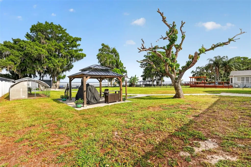 32739 Lake Eustis Drive Tavares FL 32778