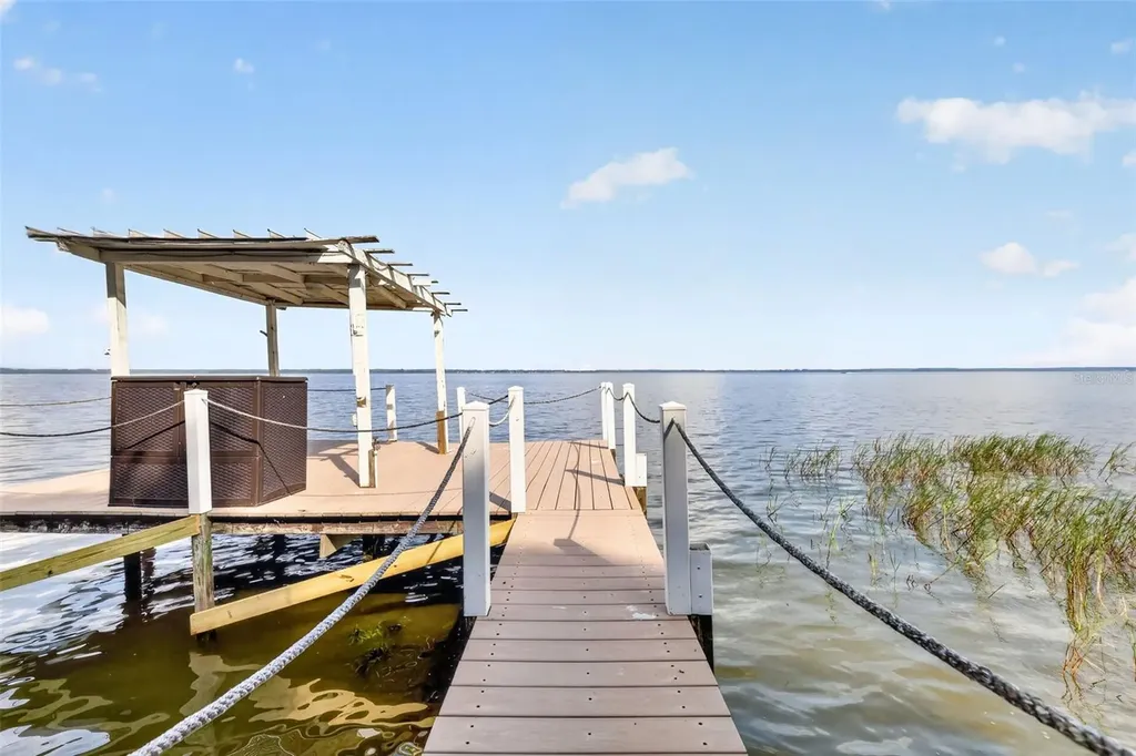 32739 Lake Eustis Drive Tavares FL 32778