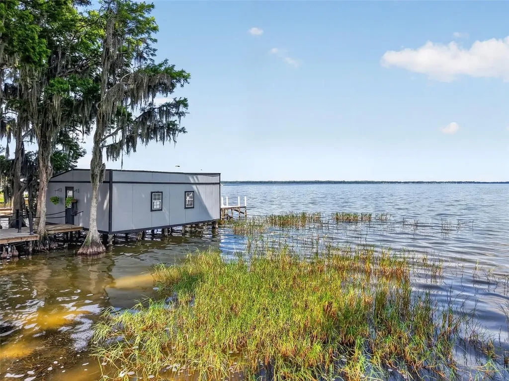 32739 Lake Eustis Drive Tavares FL 32778