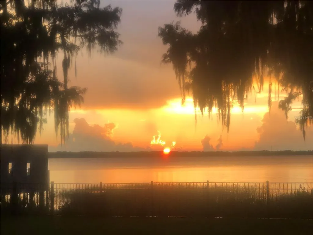 32739 Lake Eustis Drive Tavares FL 32778