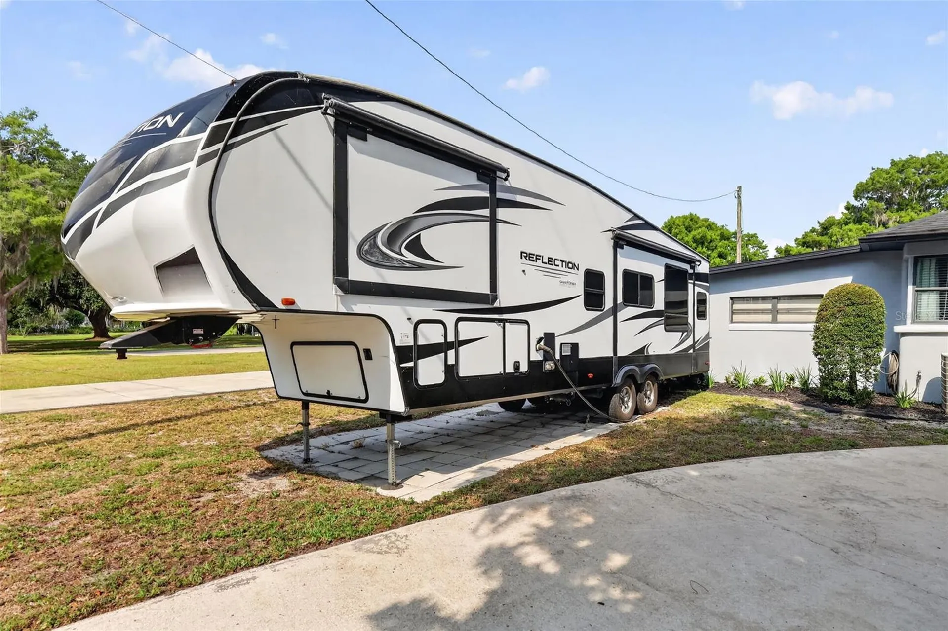 32739 Lake Eustis Drive Tavares FL 32778