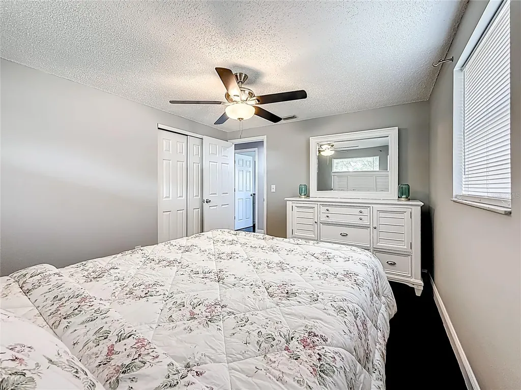 2449 66th Avenue S St Petersburg FL 33712