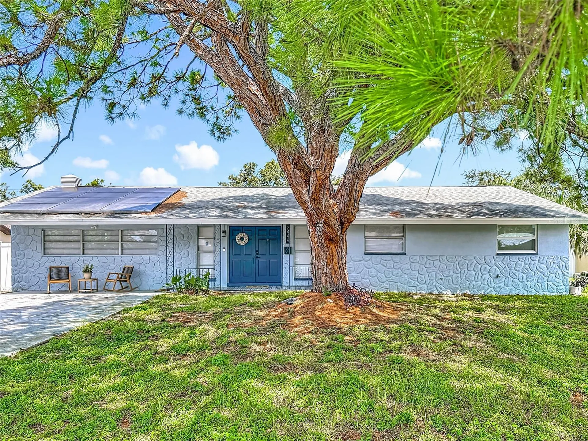 2449 66th Avenue S St Petersburg FL 33712