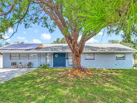 2449 66th Avenue S St Petersburg FL 33712