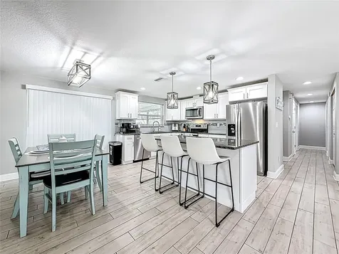 2449 66th Avenue S St Petersburg FL 33712