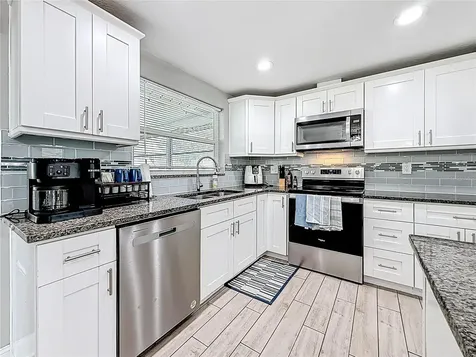 2449 66th Avenue S St Petersburg FL 33712