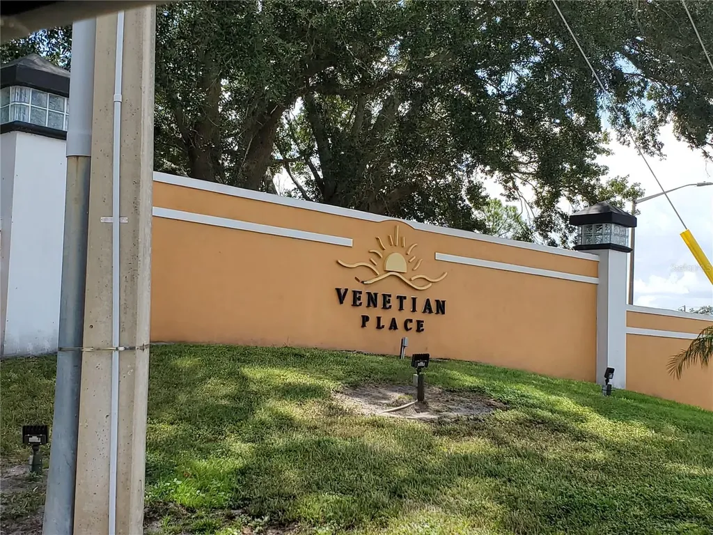 4572 Commander Drive Orlando FL 32822