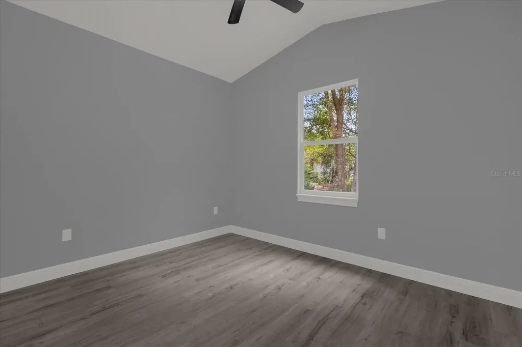 1126 S Thompson Avenue Deland FL 32720