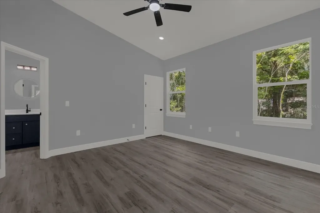 1126 S Thompson Avenue Deland FL 32720