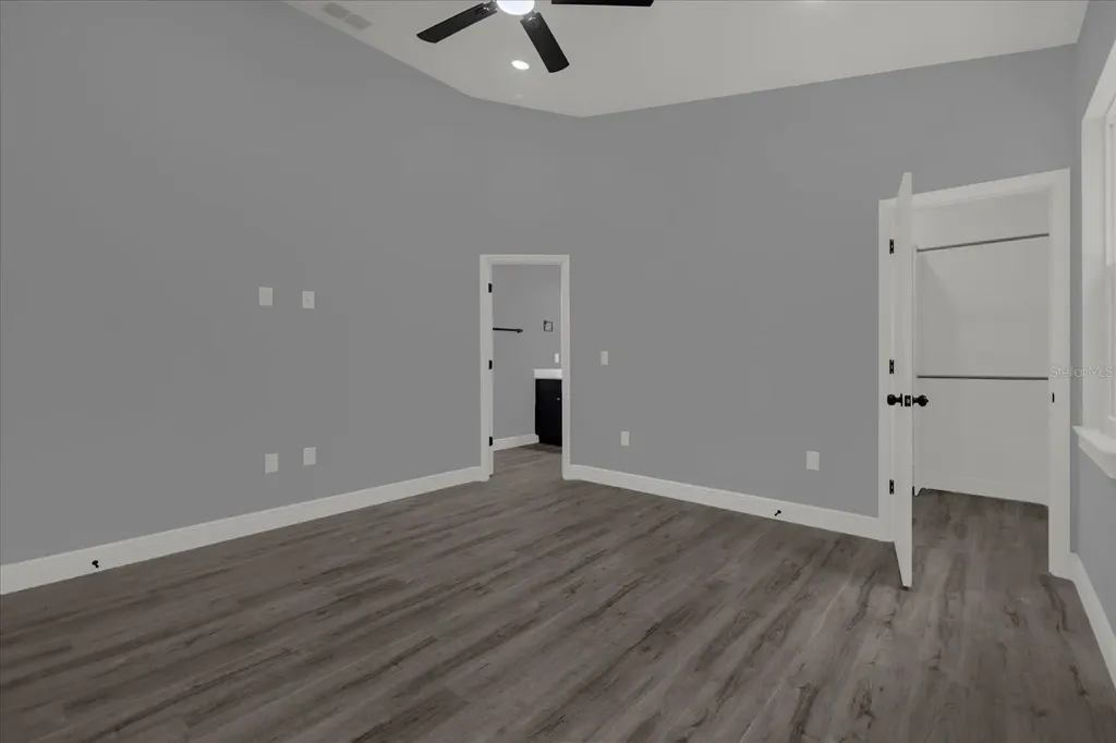1126 S Thompson Avenue Deland FL 32720
