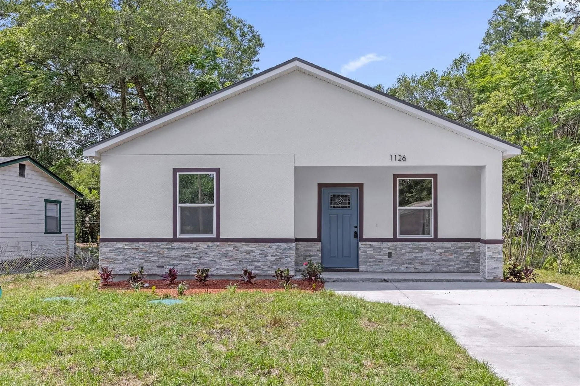 1126 S Thompson Avenue Deland FL 32720