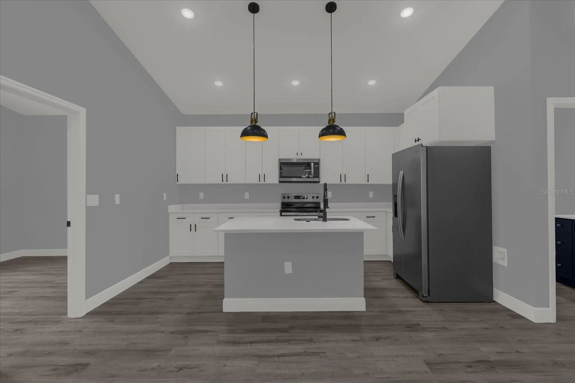 1126 S Thompson Avenue Deland FL 32720