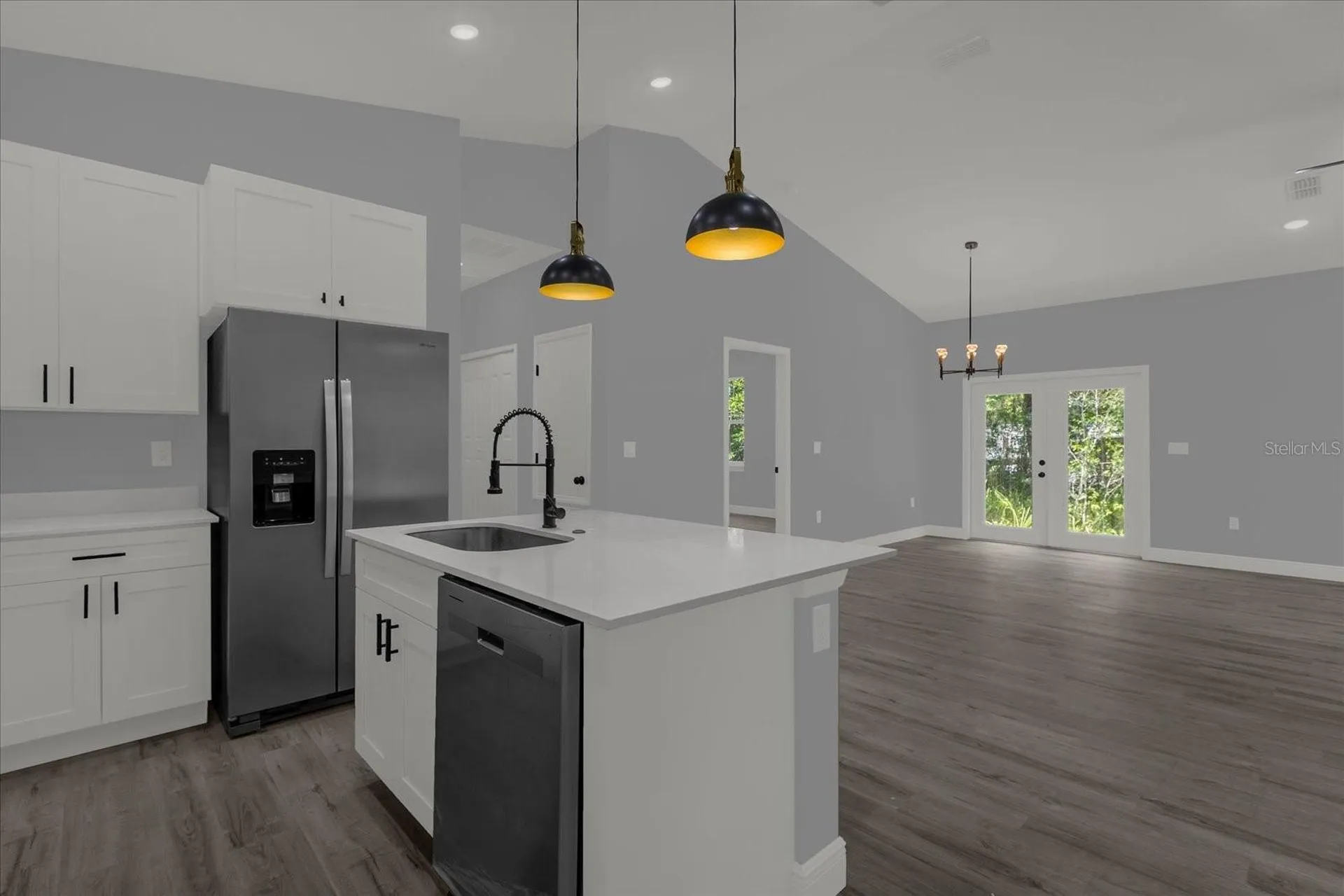 1126 S Thompson Avenue Deland FL 32720