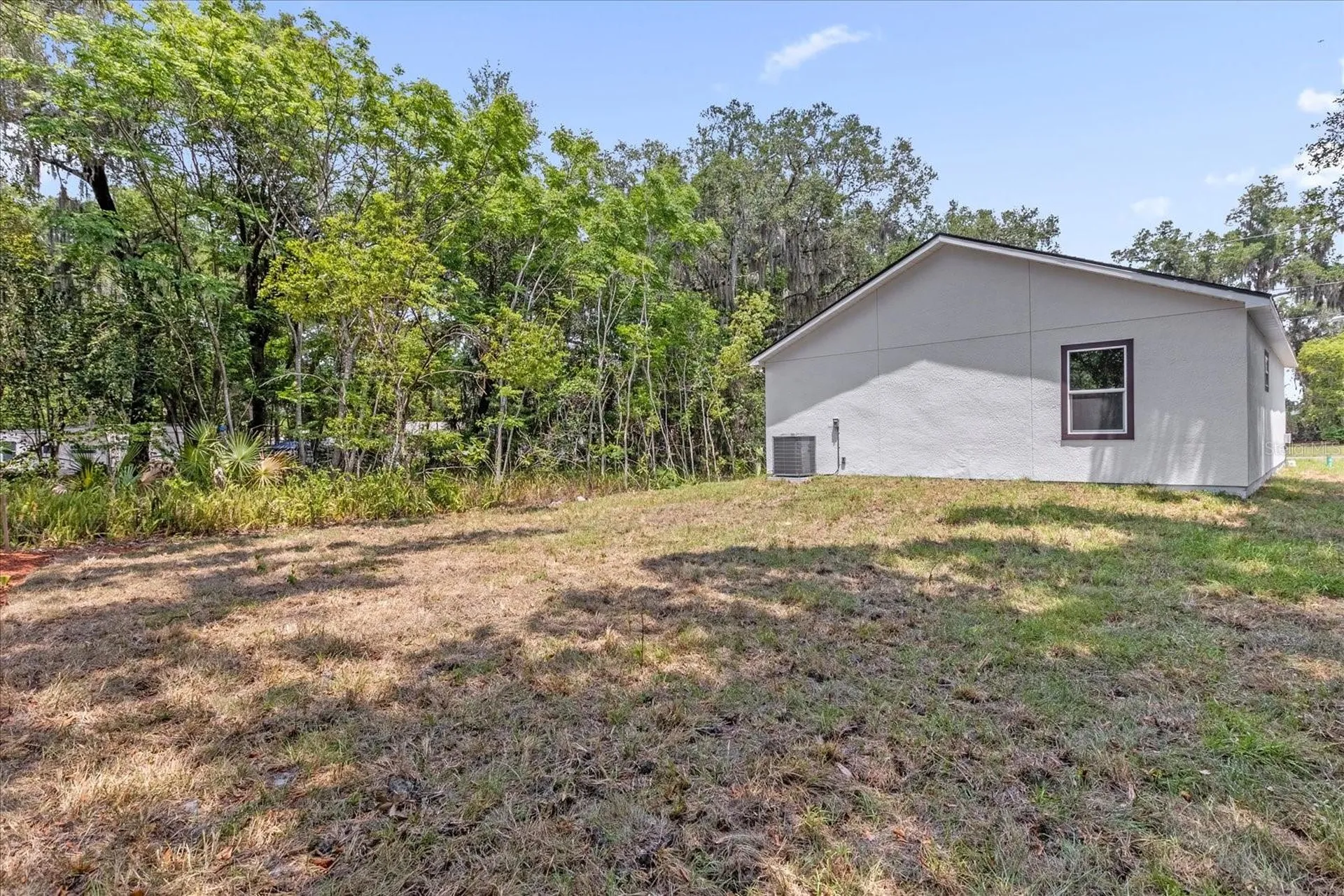 1126 S Thompson Avenue Deland FL 32720