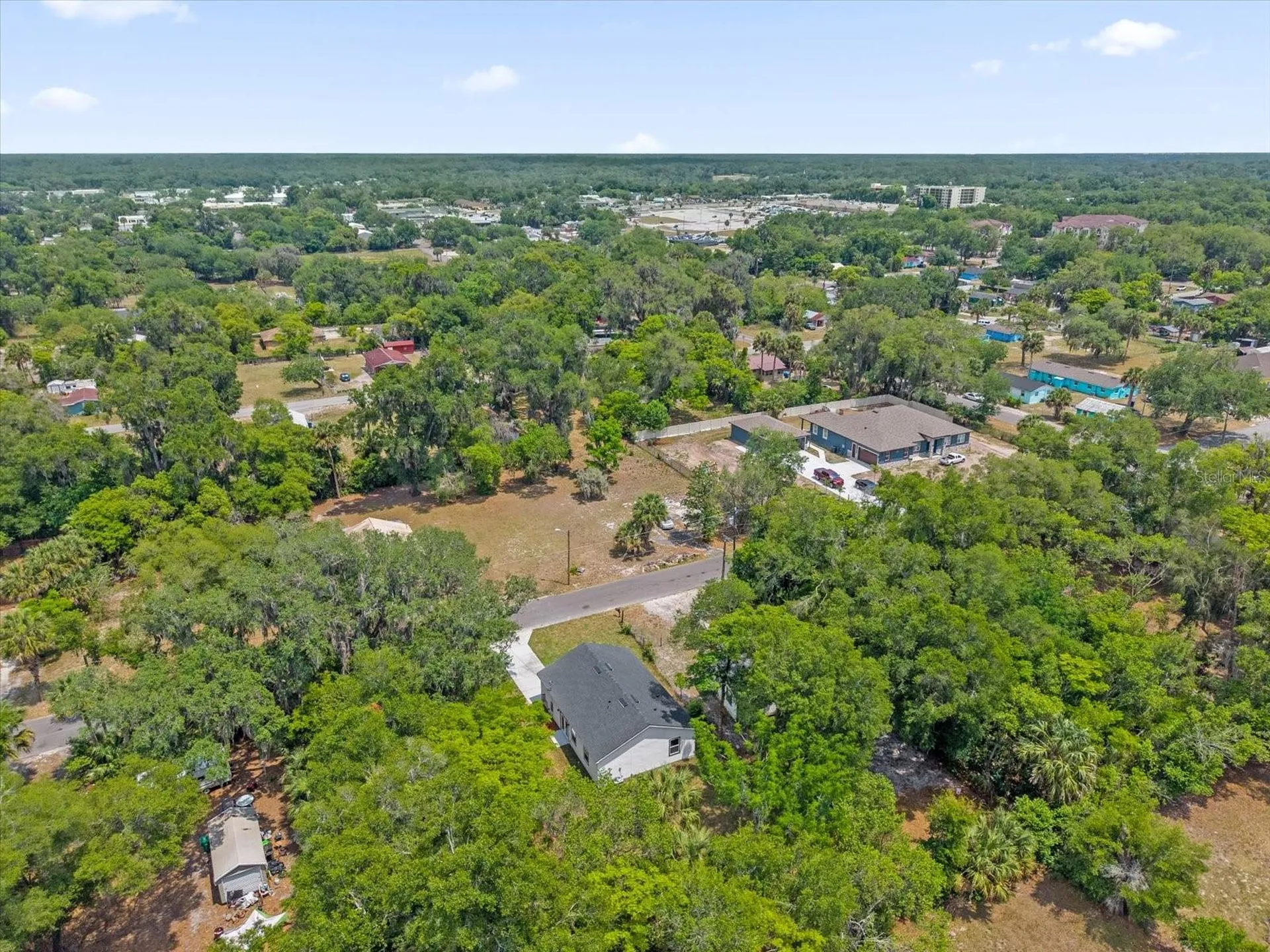 1126 S Thompson Avenue Deland FL 32720