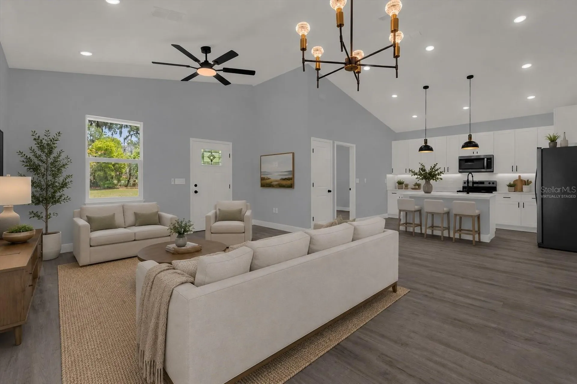 1126 S Thompson Avenue Deland FL 32720