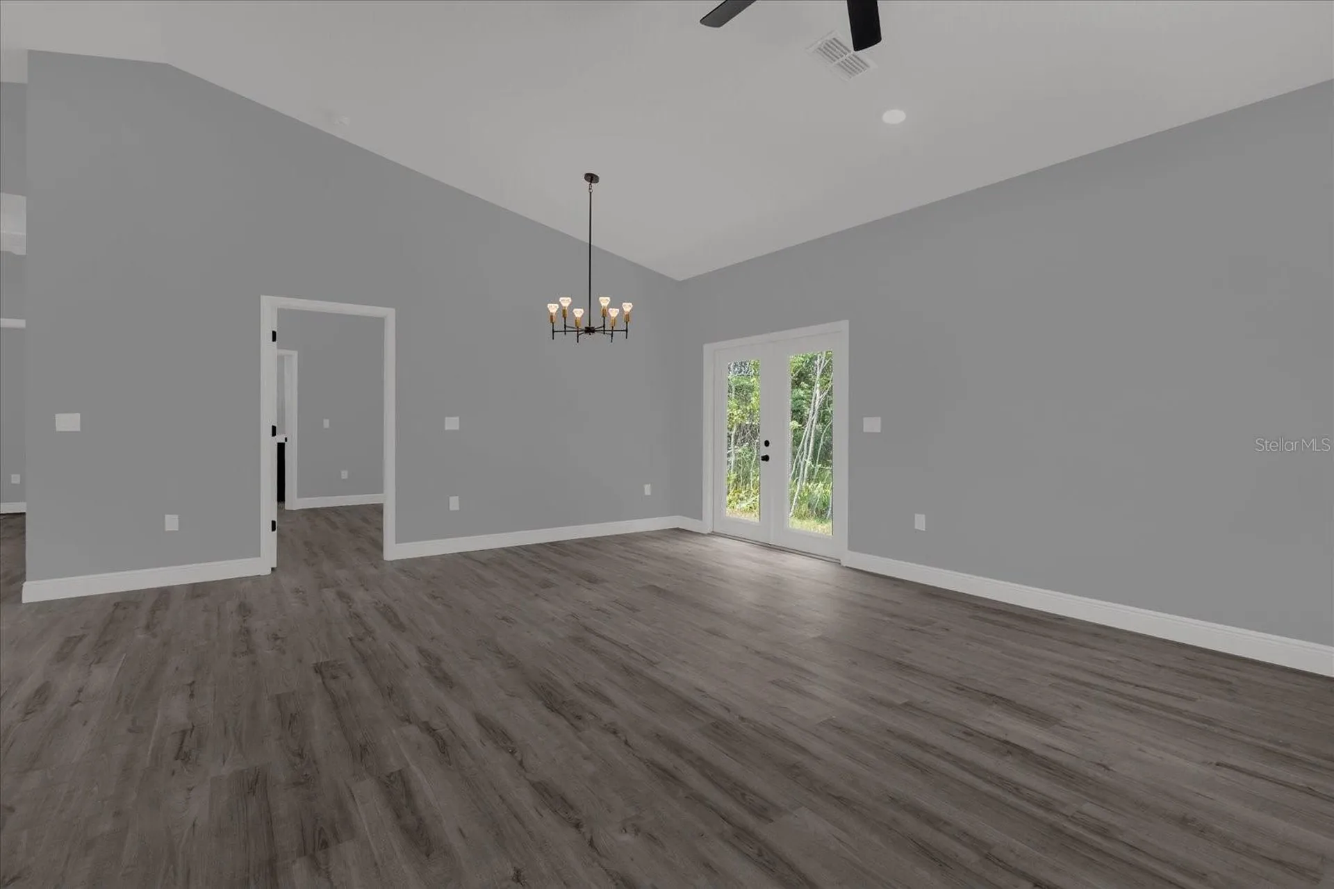 1126 S Thompson Avenue Deland FL 32720