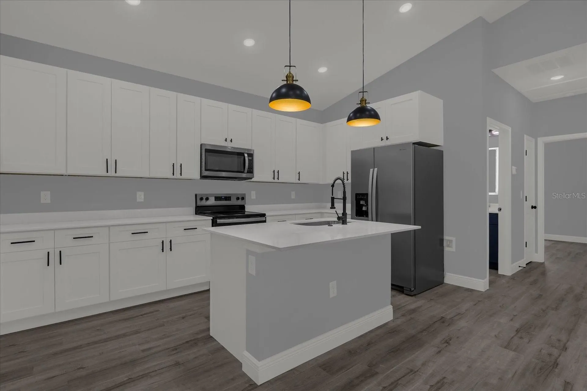 1126 S Thompson Avenue Deland FL 32720