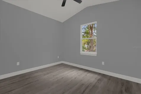 1126 S Thompson Avenue Deland FL 32720