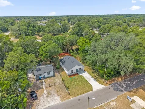 1126 S Thompson Avenue Deland FL 32720