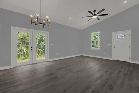 1126 S Thompson Avenue Deland FL 32720