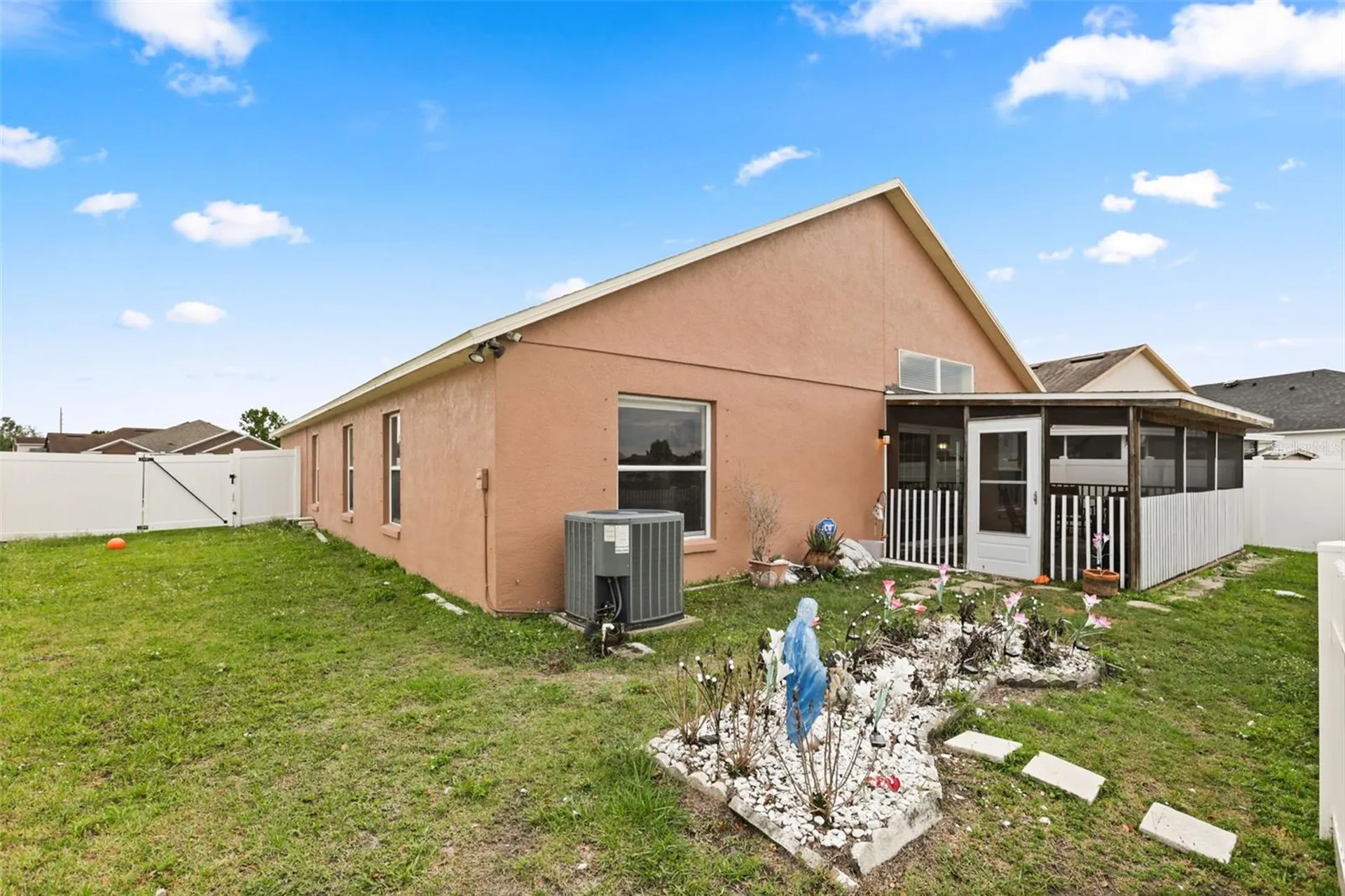 2335 Topaz Trail Kissimmee FL 34743