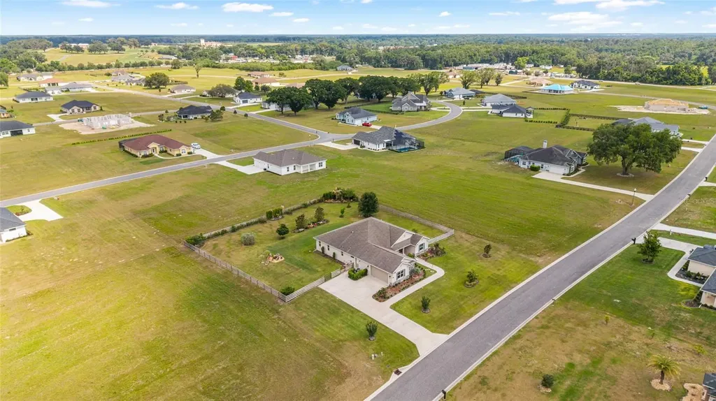 1983 NW 79th Loop Ocala FL 34475