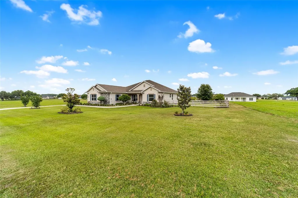 1983 NW 79th Loop Ocala FL 34475