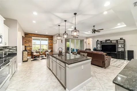 1983 NW 79th Loop Ocala FL 34475