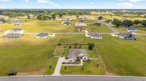 1983 NW 79th Loop Ocala FL 34475