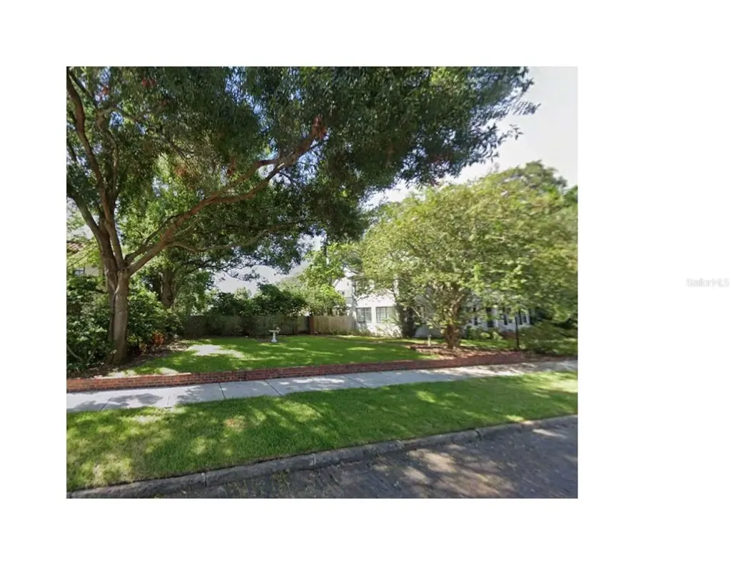 426 16th Avenue NE St Petersburg FL 33704